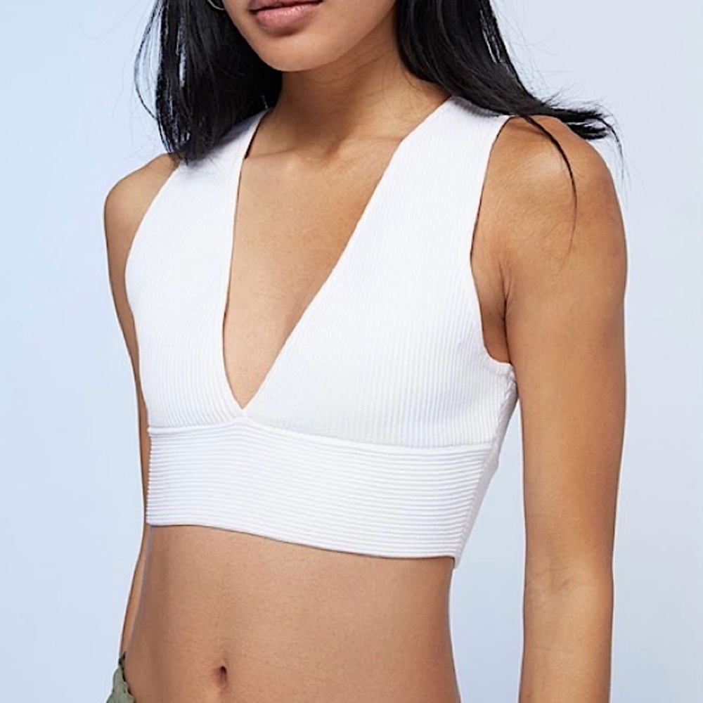 LA Hearts Saloon Fitted Sweater Top Deep V-Neck Cropped